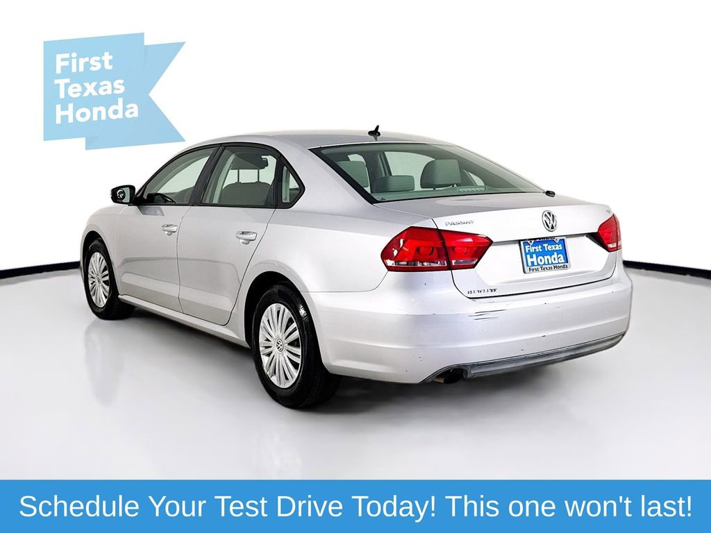 Used 2015 Volkswagen Passat 1.8T S FWD image 5