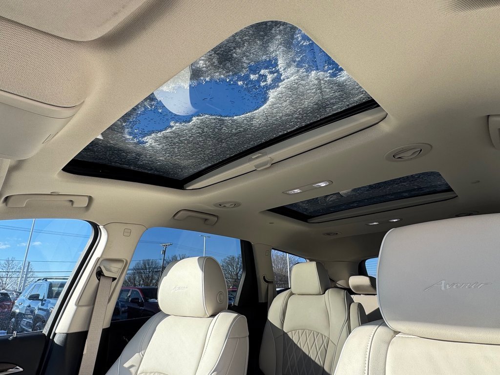 Used 2023 Buick Enclave Avenir w/ Avenir Technology Package image 21