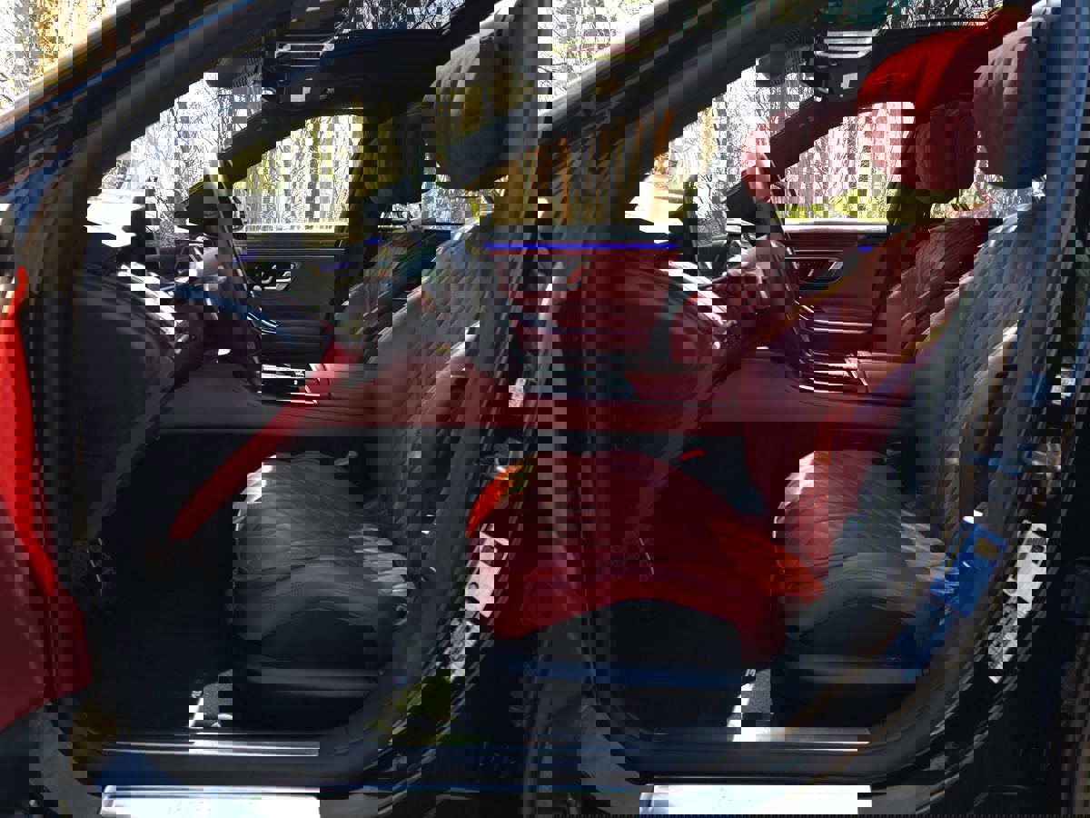 Used 2022 Mercedes-Benz S 500 4MATIC image 11