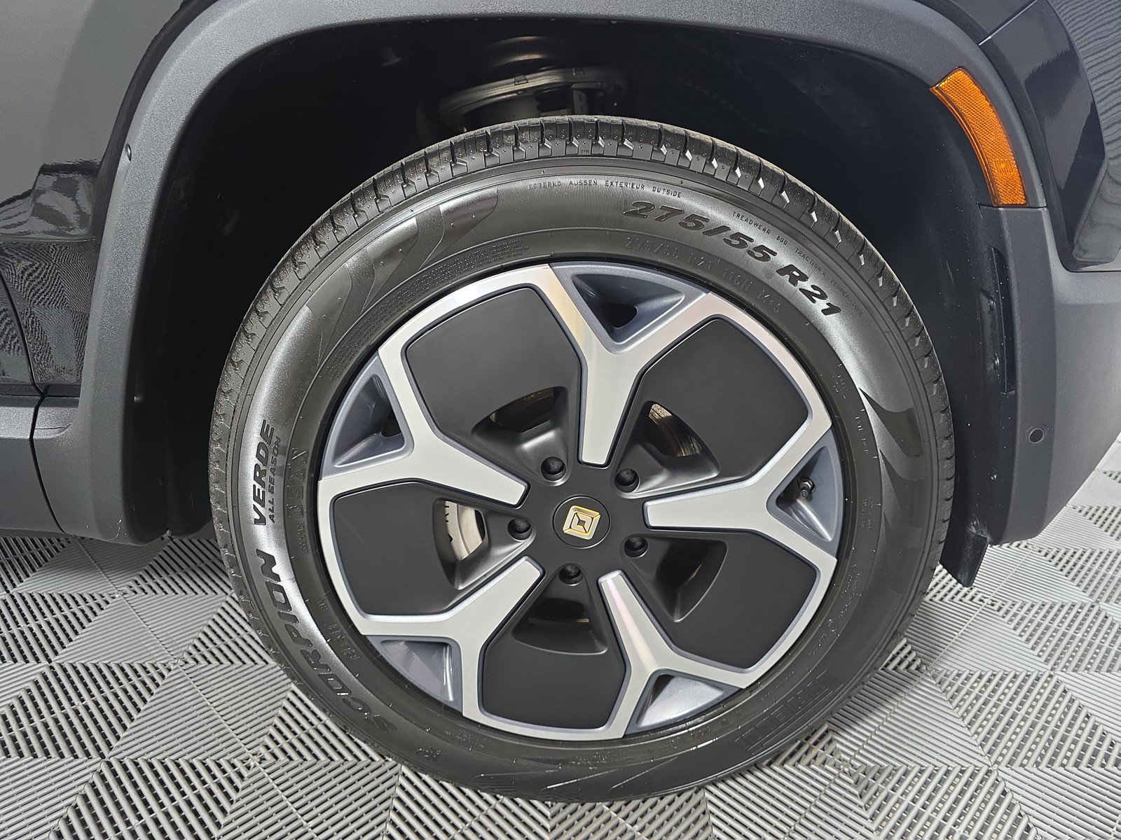 Used 2024 Rivian R1T Adventure AWD/4WD image 11