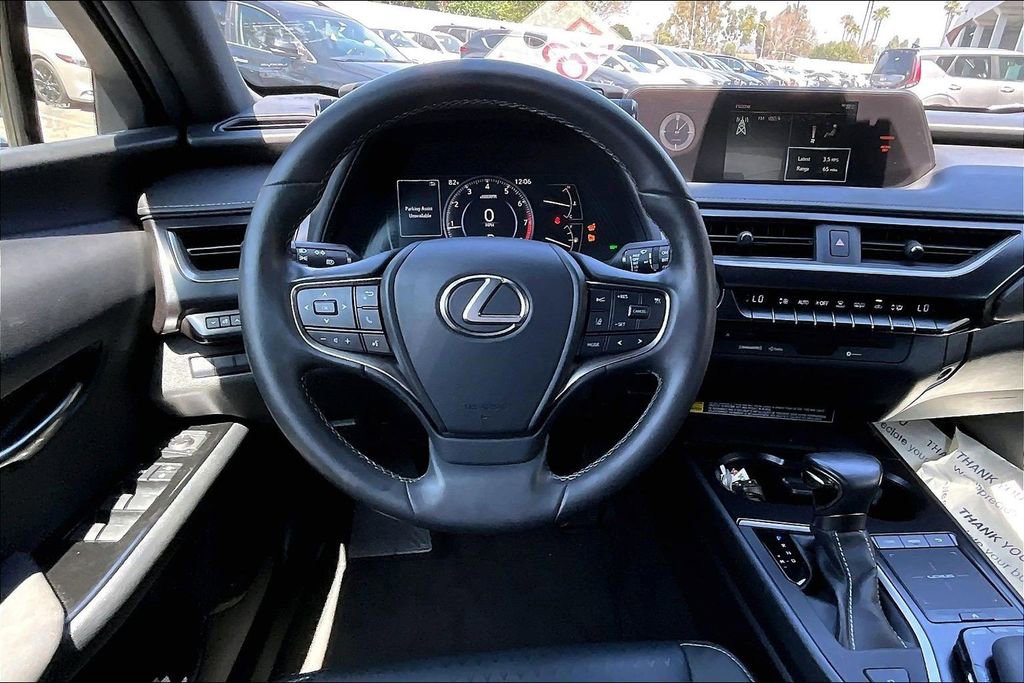 Used 2022 Lexus UX 200 w/ Accessory Package (Z2) image 7