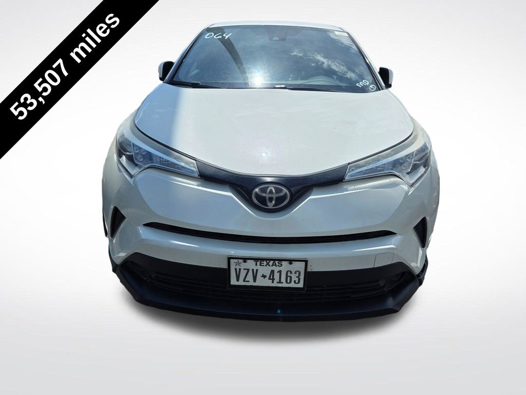 Used 2018 Toyota C-HR XLE FWD image 2