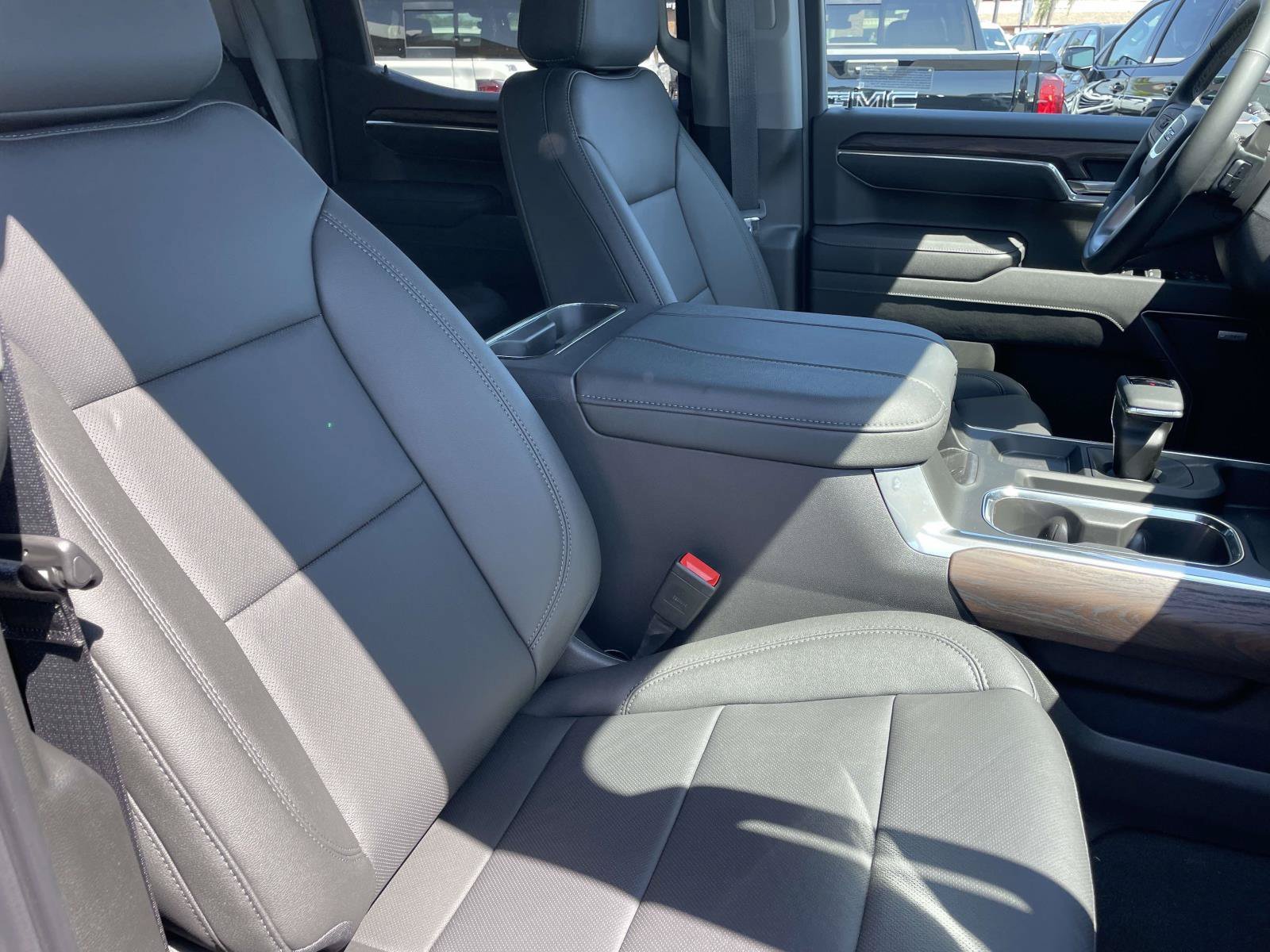 New 2026 GMC Sierra 1500 SLT w/ SLT Premium Package AWD/4WD image 27