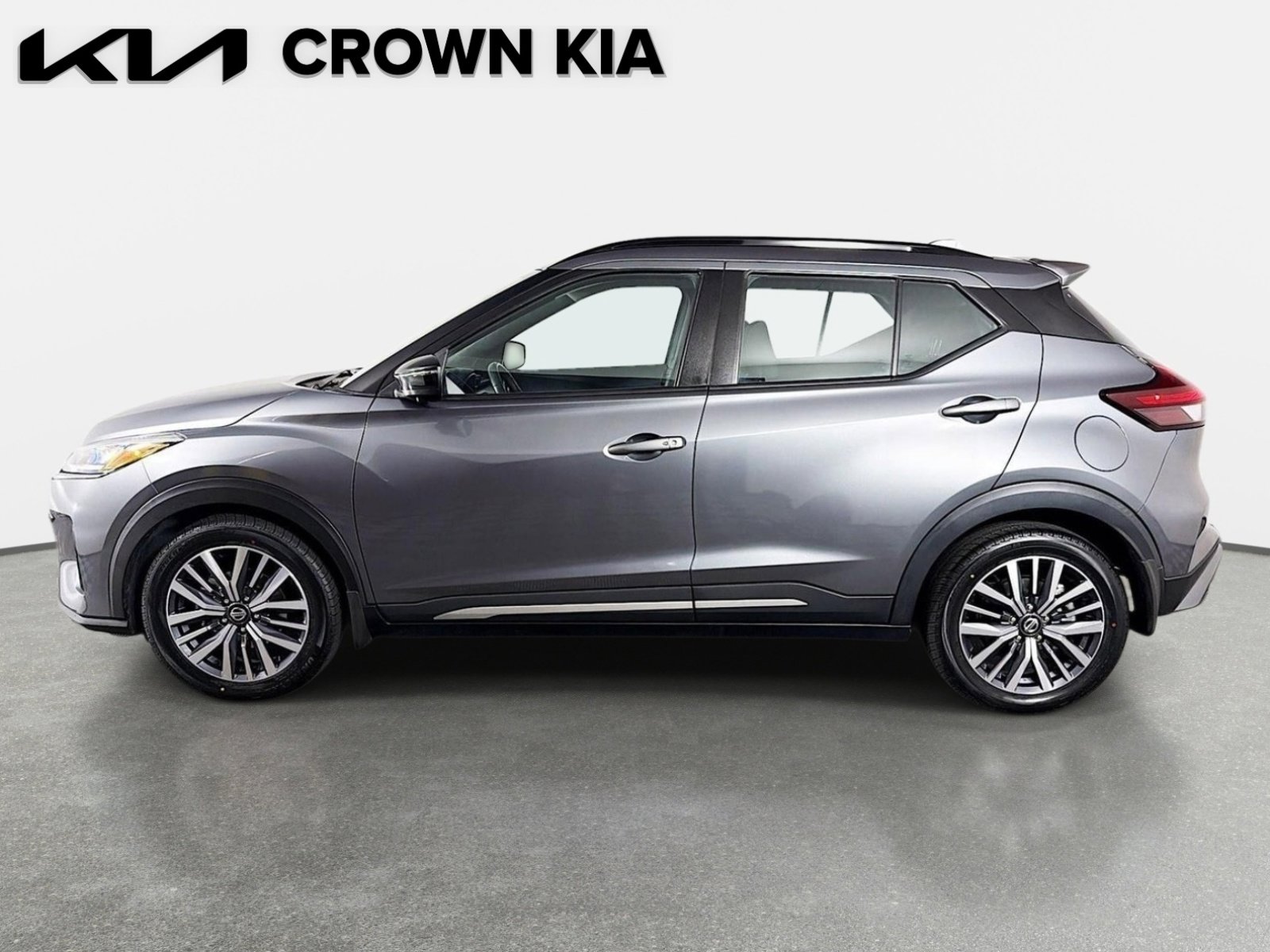 Used 2021 Nissan Kicks SR image 9