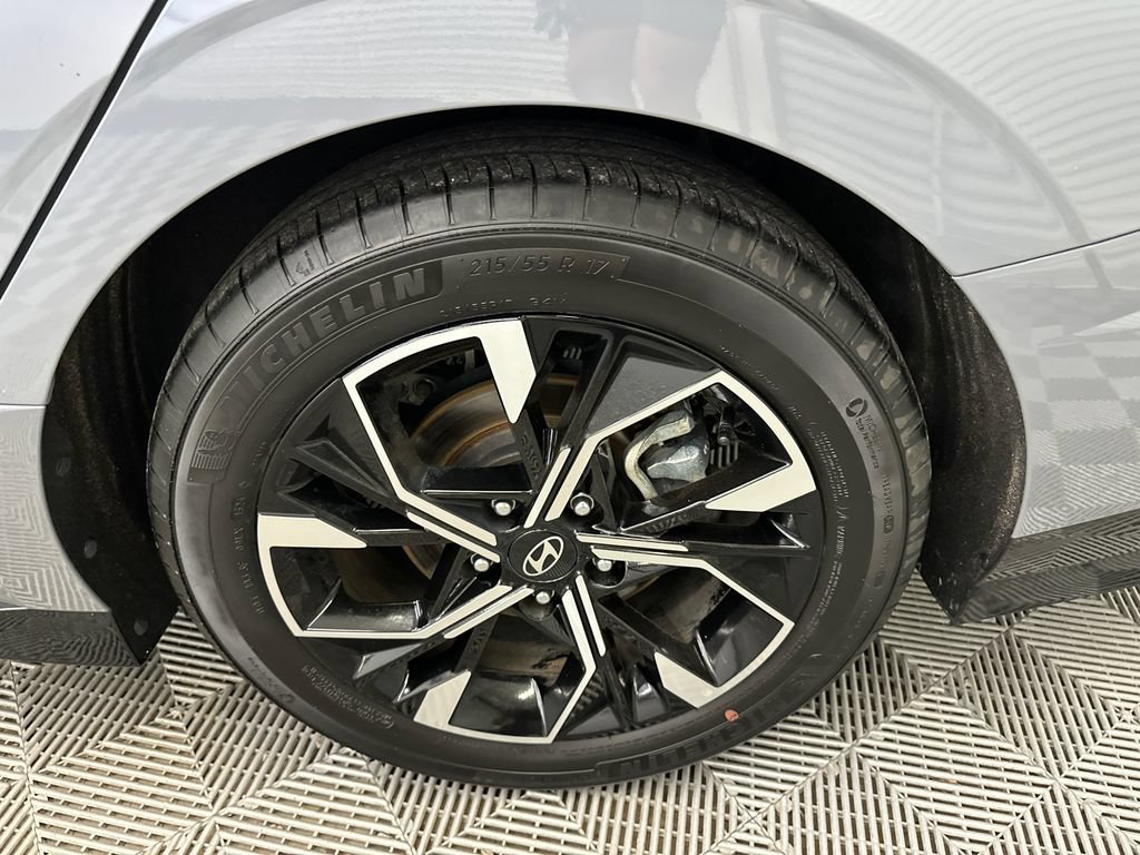 Used 2025 Hyundai Sonata SEL FWD image 15