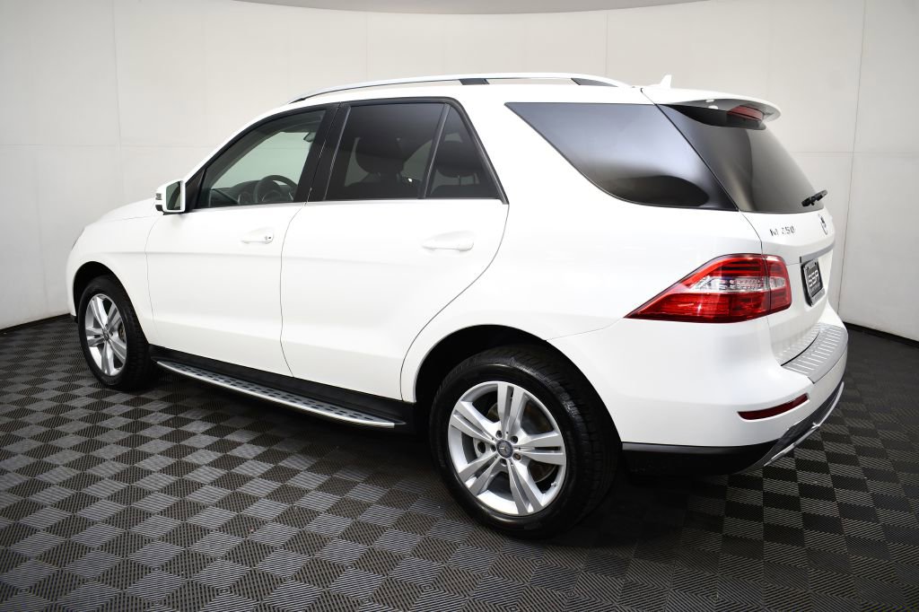 Used 2015 Mercedes-Benz ML 250 BlueTEC 4MATIC image 10