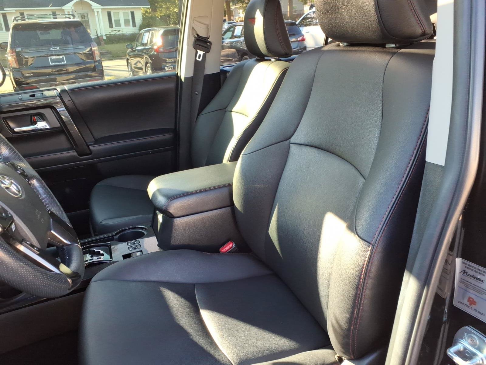 Used 2024 Toyota 4Runner TRD Off-Road Premium w/ Moonroof Package AWD/4WD image 19