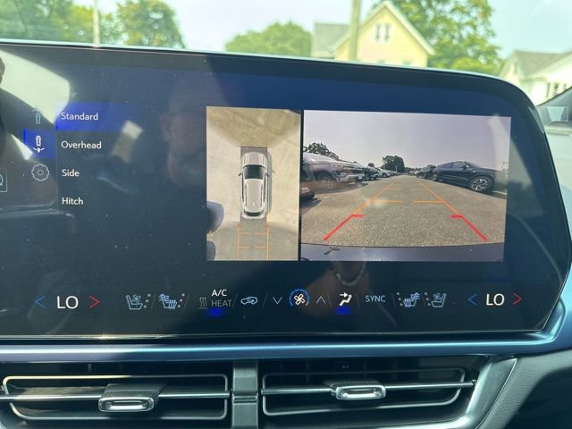 New 2025 Chevrolet Equinox EV LT w/ Convenience Package II AWD/4WD image 19