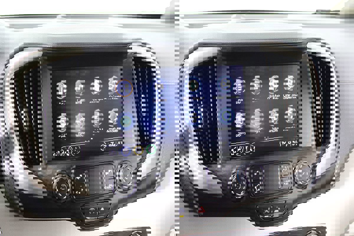 Used 2022 GMC Terrain Denali w/ Denali Premium Package image 18