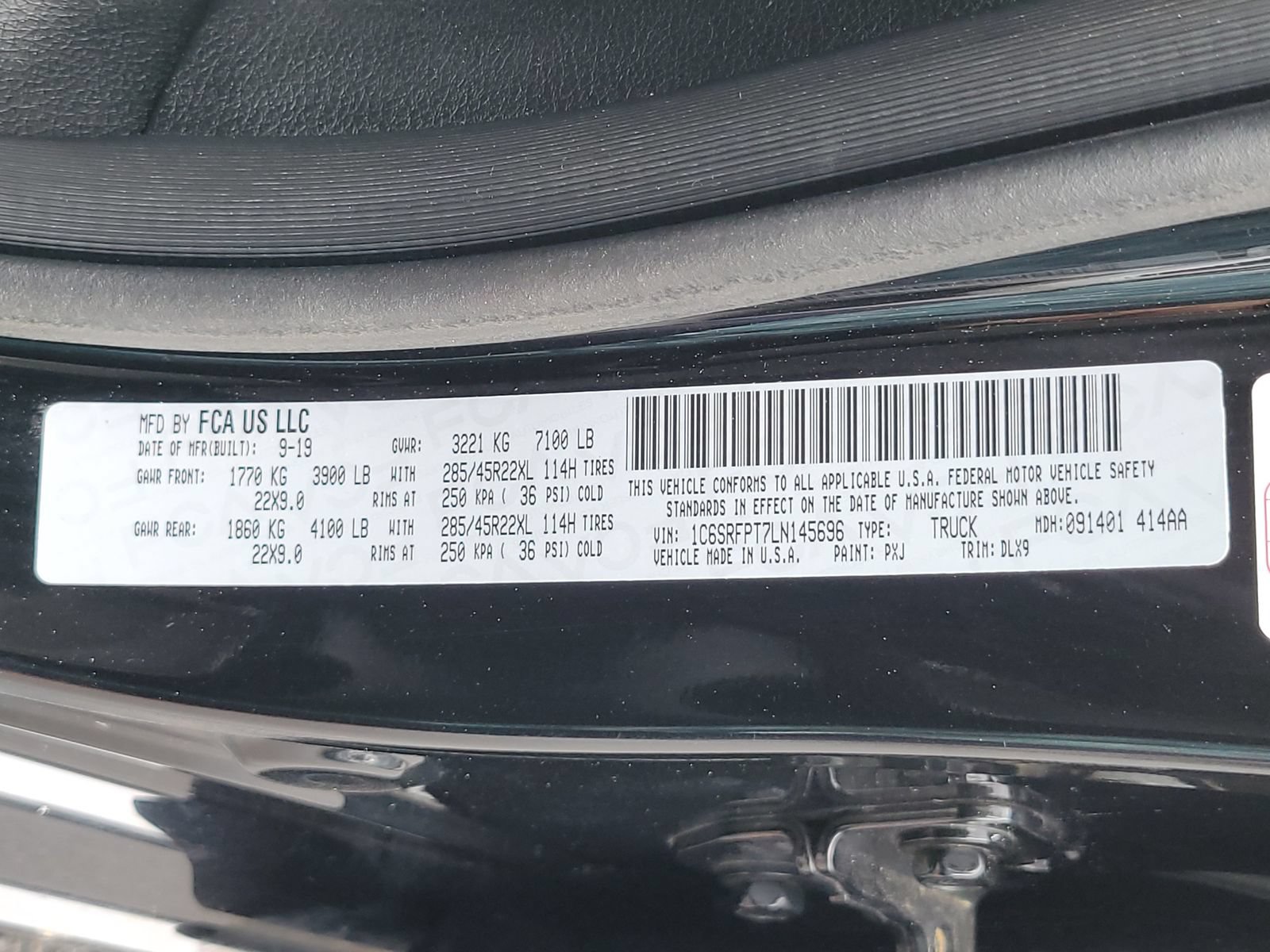 Used 2020 RAM 1500 Limited w/ Black Appearance Package AWD/4WD image 18