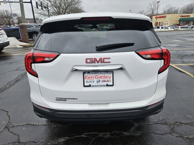 Used 2021 GMC Terrain SLE w/ LPO, Floor Liner Package image 6
