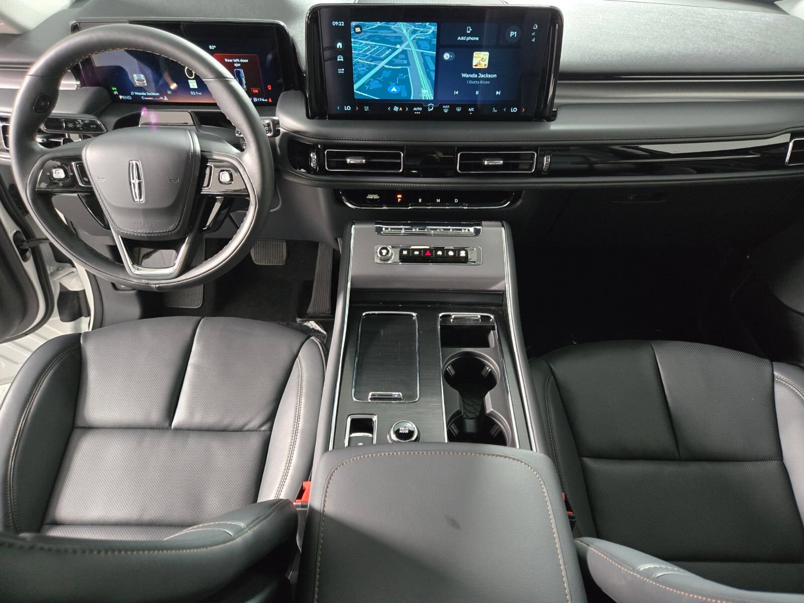 New 2026 Lincoln Aviator AWD image 16