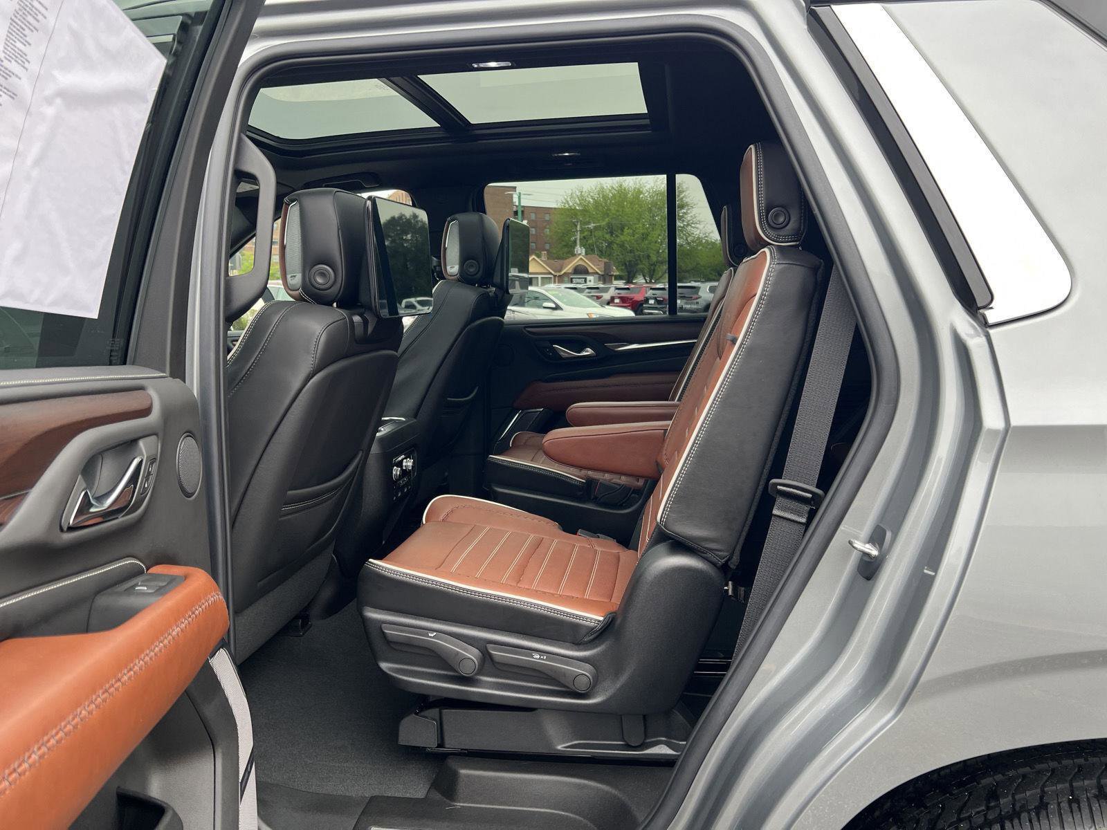 Used 2023 GMC Yukon Denali Ultimate AWD/4WD image 51