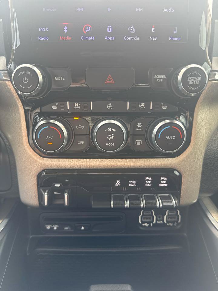 Used 2019 RAM 1500 Laramie AWD/4WD image 25