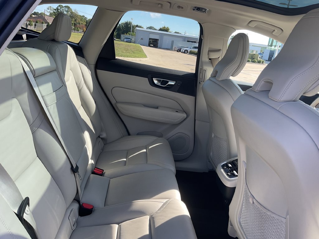 Used 2021 Volvo XC60 T5 Inscription FWD image 18