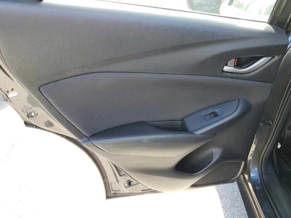 Used 2018 MAZDA CX-3 Sport image 9