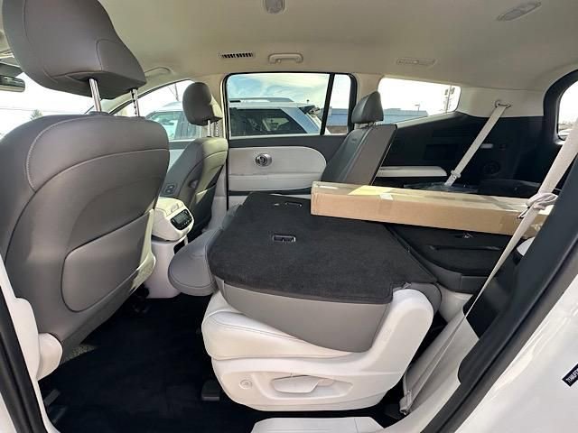 New 2026 Hyundai Ioniq 9 SEL image 8