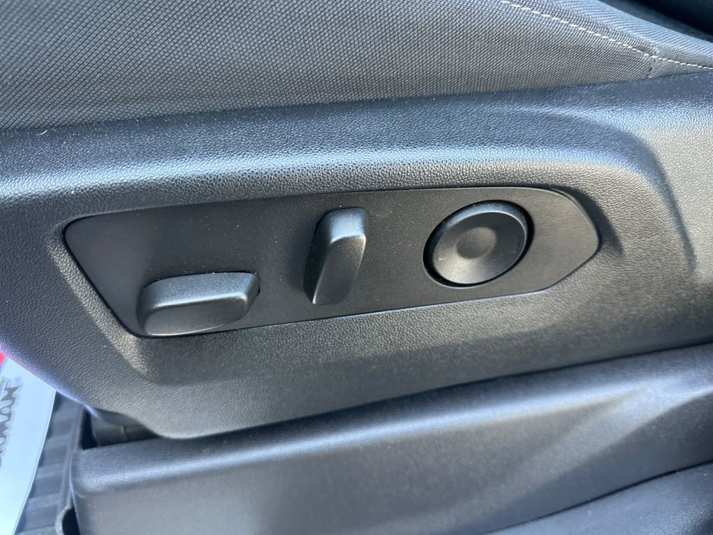 Used 2024 Chevrolet Silverado 1500 LT w/ Z71 Off-Road Package image 29