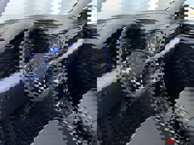 Used 2022 Volkswagen Taos S image 11