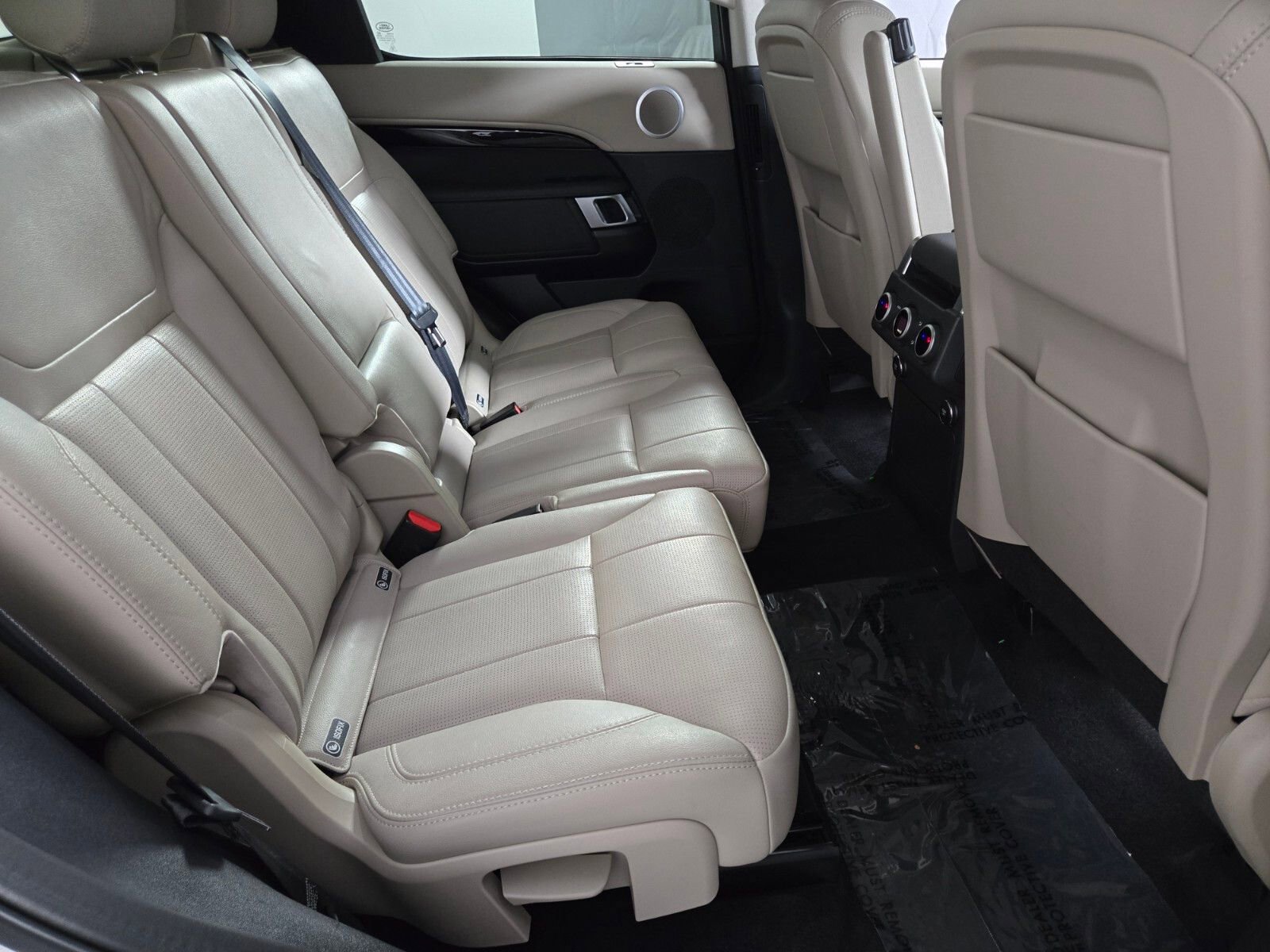 Used 2020 Land Rover Discovery SE AWD/4WD image 19
