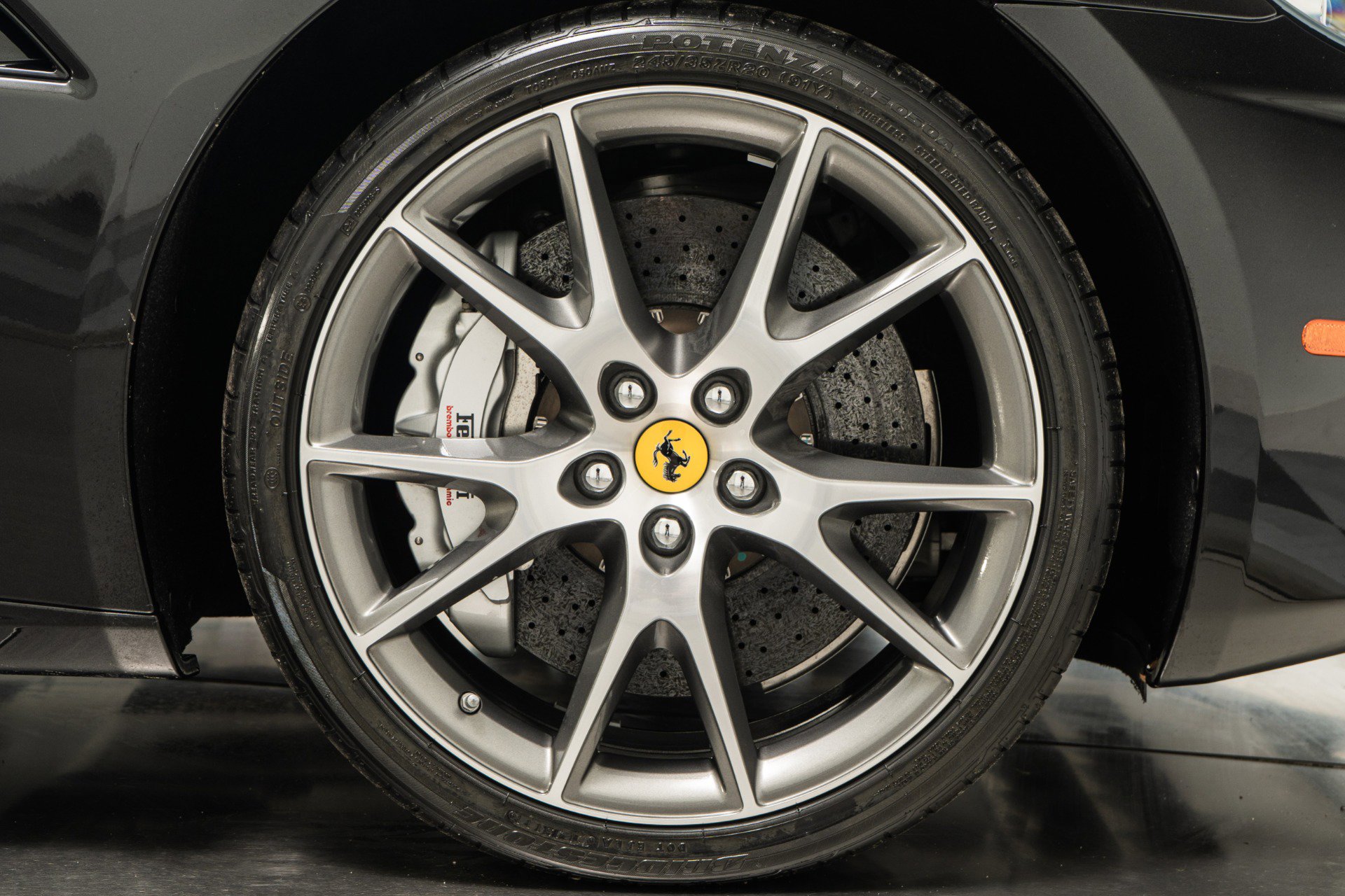 Used 2012 Ferrari California image 34