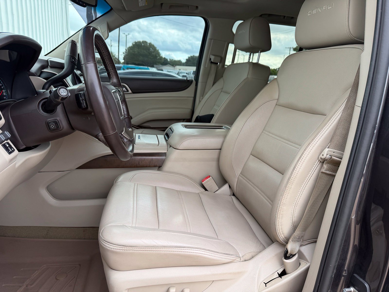 Used 2018 GMC Yukon Denali w/ Open Road Package RWD image 27