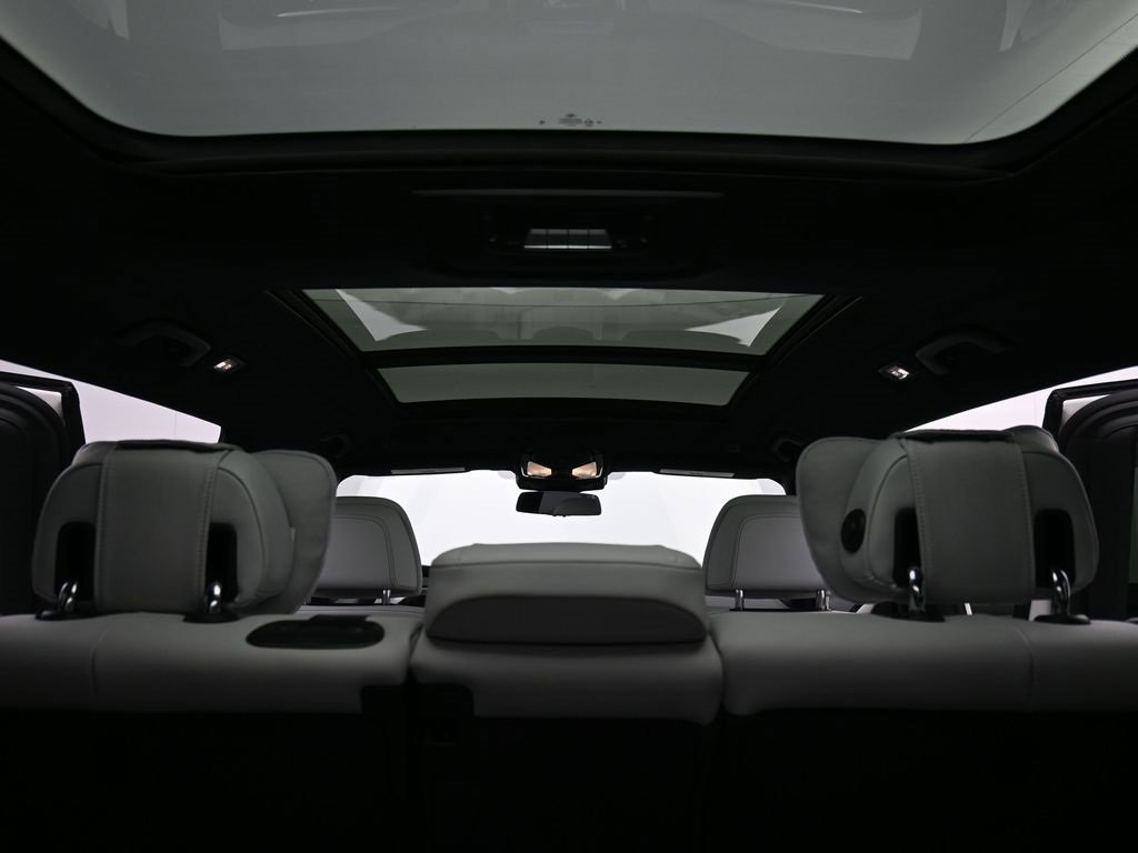 Used 2026 BMW X7 xDrive40i w/ M Sport Package image 18