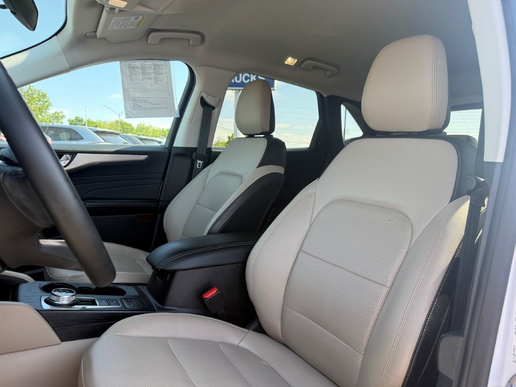 Used 2022 Ford Escape SEL AWD/4WD image 16