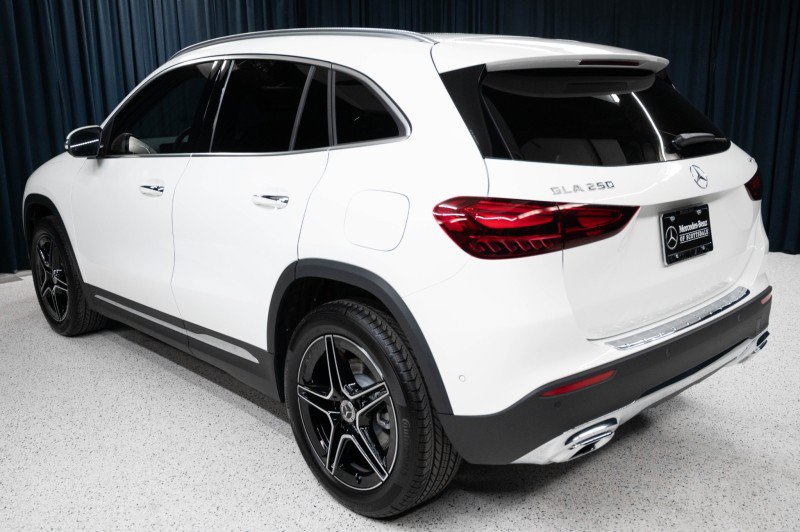 New 2026 Mercedes-Benz GLA 250 4MATIC image 7