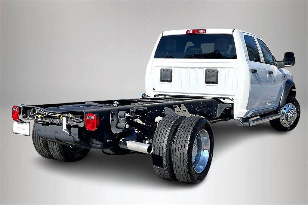 Used 2024 RAM 5500 Tradesman w/ Chrome Appearance Group image 6