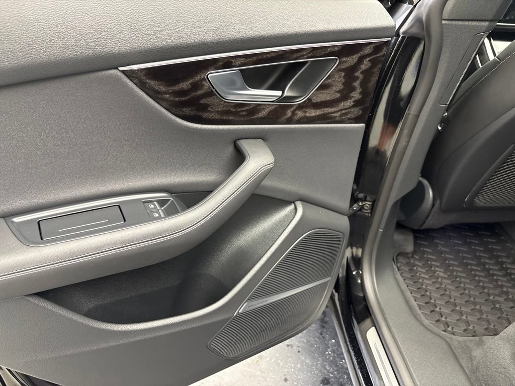 Certified 2023 Audi Q8 Premium Plus w/ Premium Plus Package AWD/4WD image 21