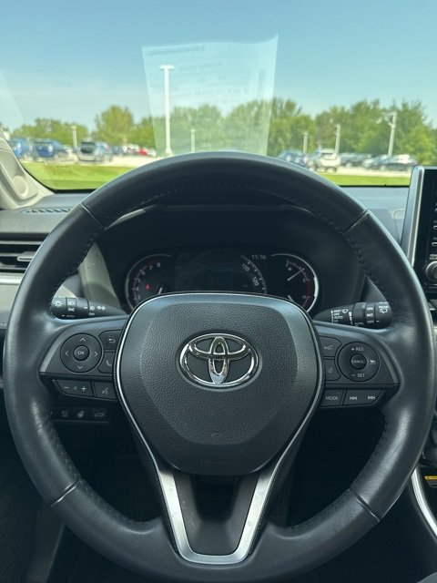 Used 2020 Toyota RAV4 Limited image 8
