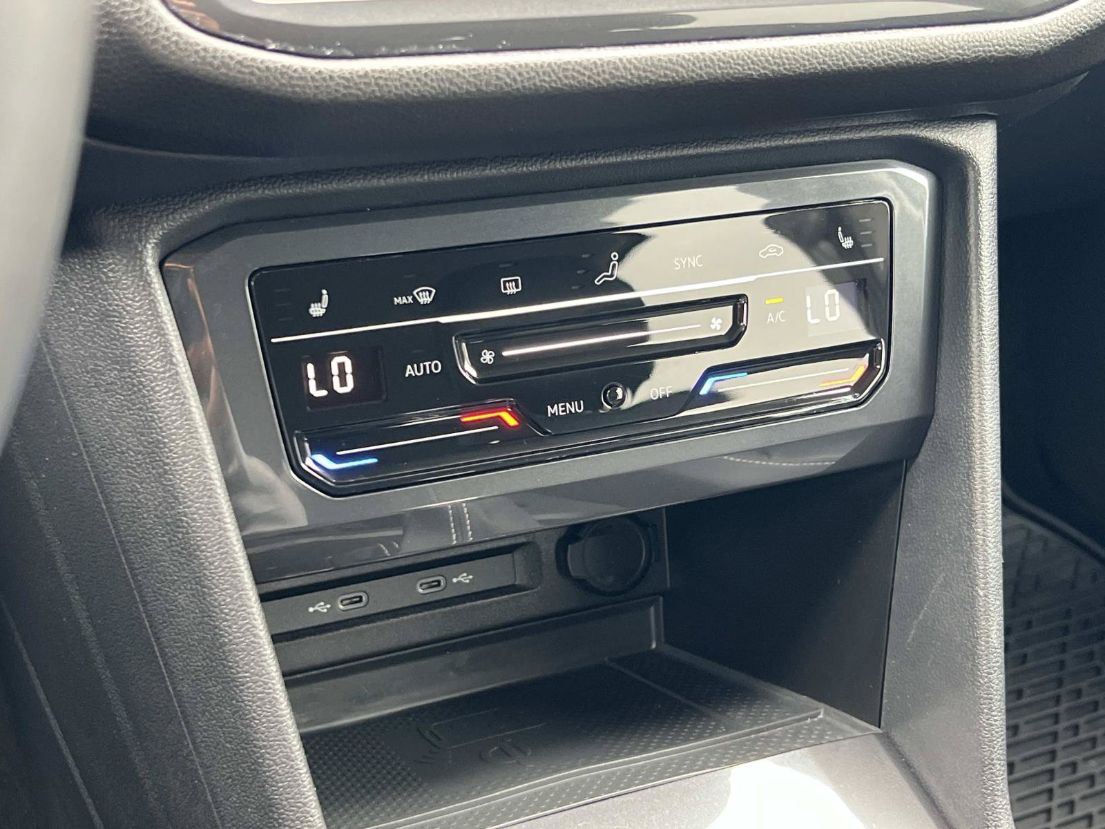 Certified 2023 Volkswagen Tiguan SE FWD image 15