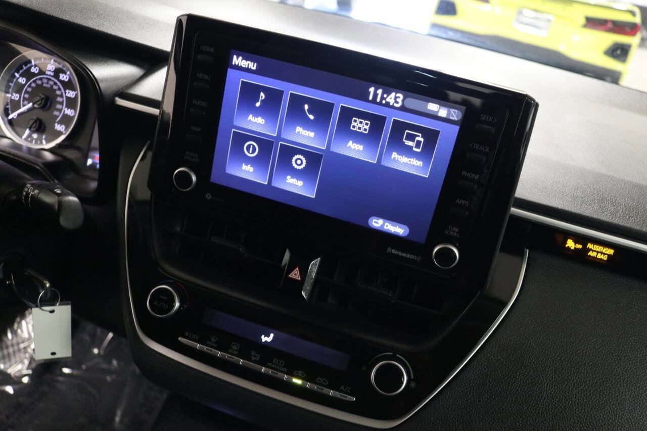 Used 2022 Toyota Corolla LE image 31