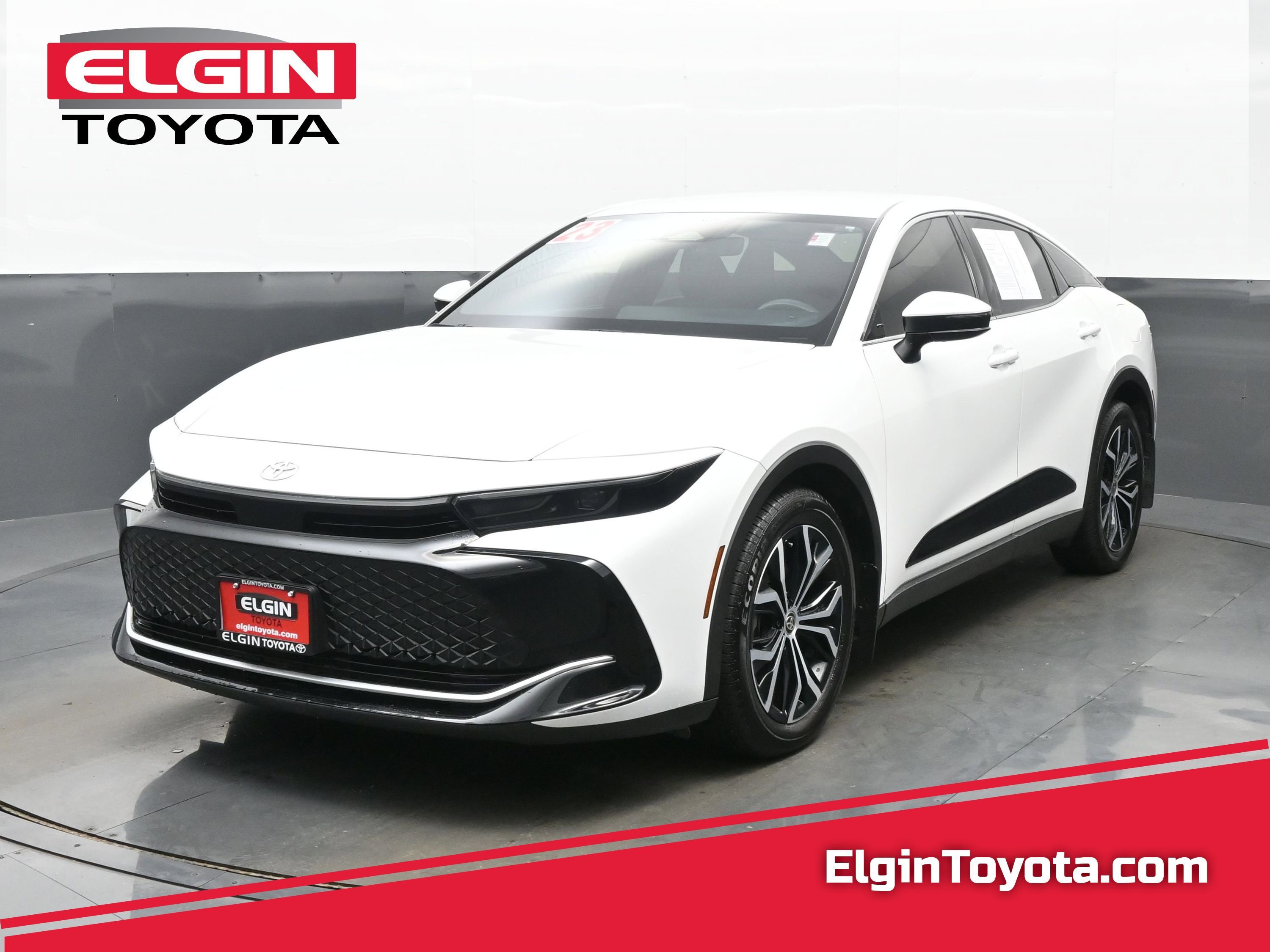 Used 2023 Toyota Crown AWD/4WD image 1