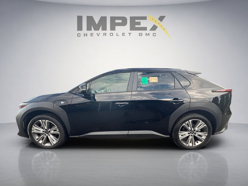 Used 2024 Subaru Solterra AWD/4WD image 2