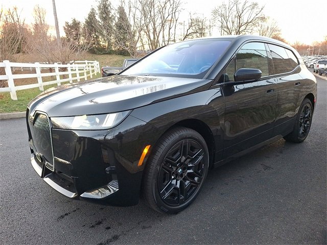 New 2026 BMW iX xDrive60 w/ M Sport Package image 3