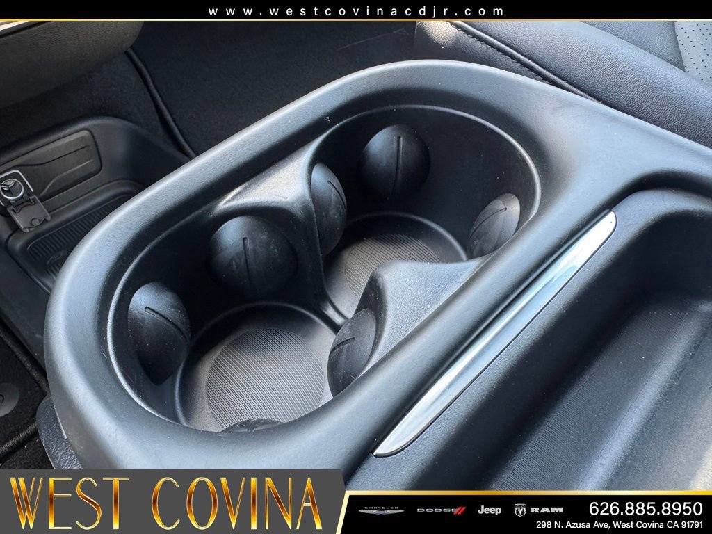 New 2027 Chrysler Pacifica Select FWD image 29