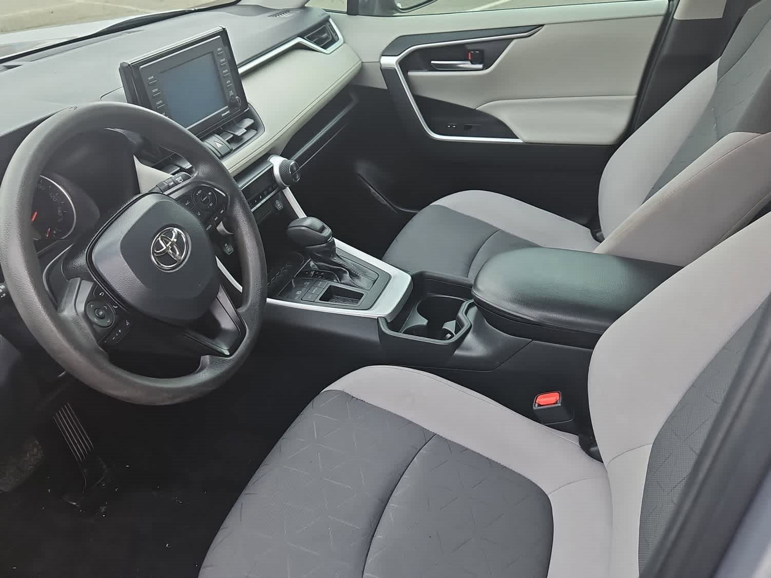 Used 2020 Toyota RAV4 XLE image 14