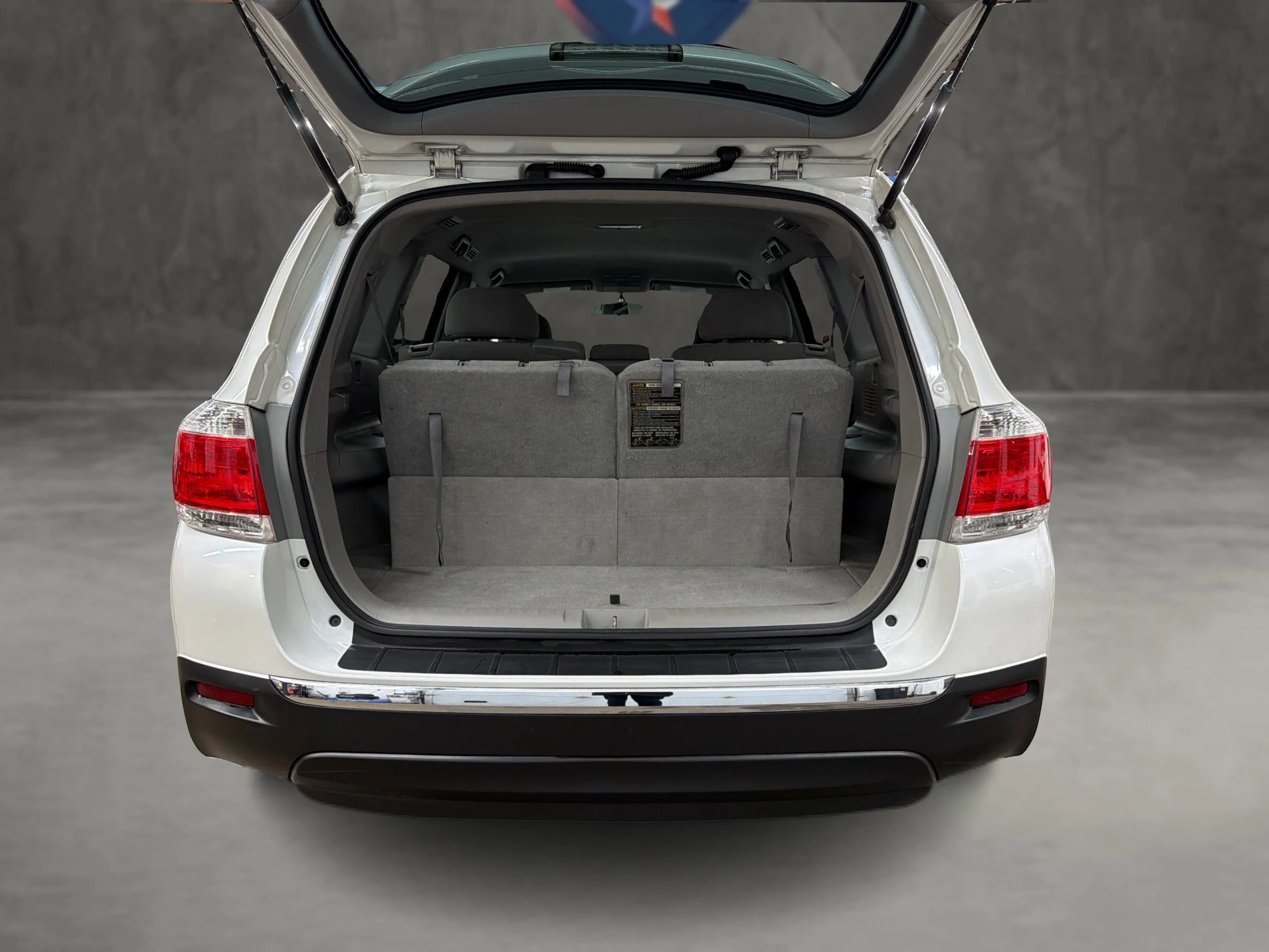 Used 2012 Toyota Highlander FWD image 10