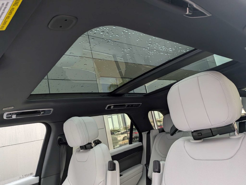New 2027 Land Rover Range Rover Sport SE AWD/4WD image 21