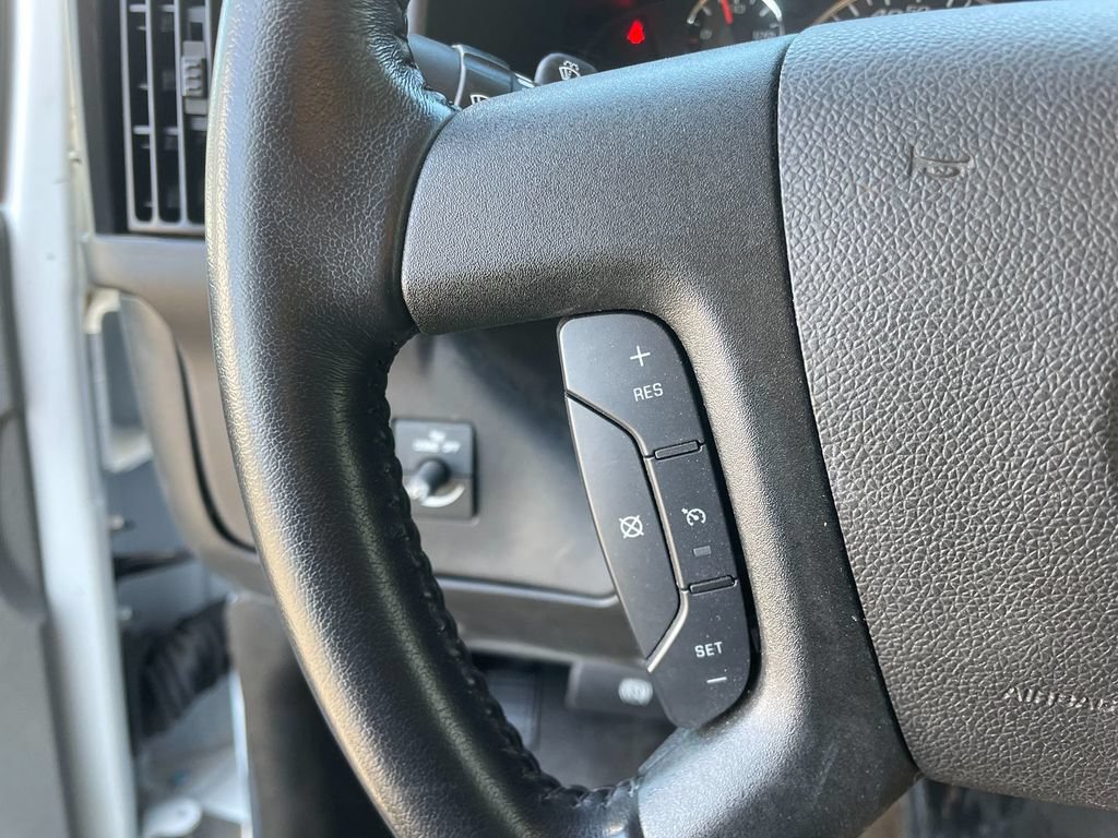 Used 2023 Chevrolet Express 3500 w/ Power Convenience Package RWD image 16