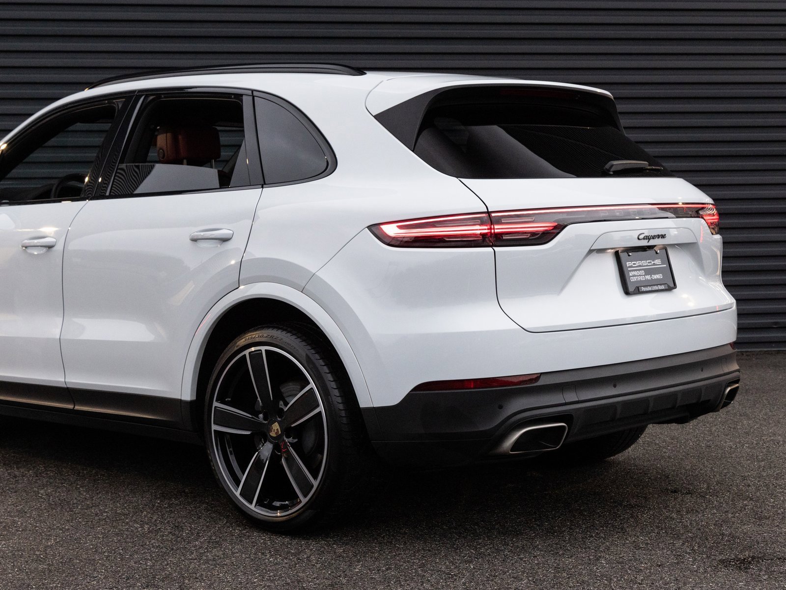 Used 2023 Porsche Cayenne image 11