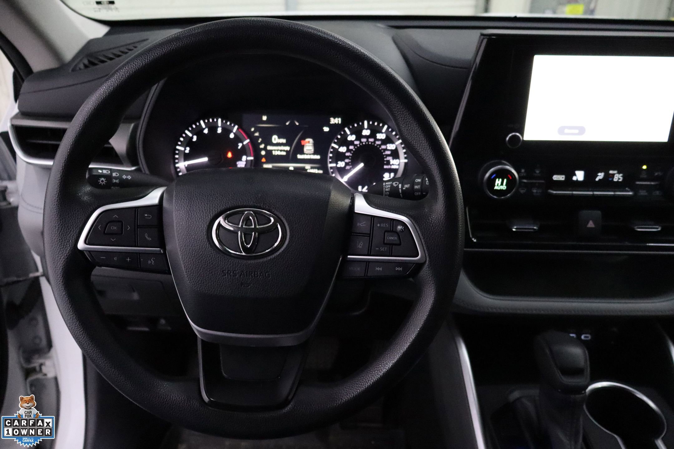 Used 2023 Toyota Highlander L image 18