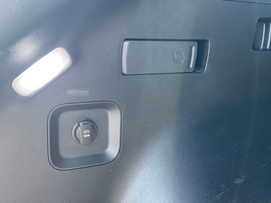 Used 2024 Kia Sportage SX image 17