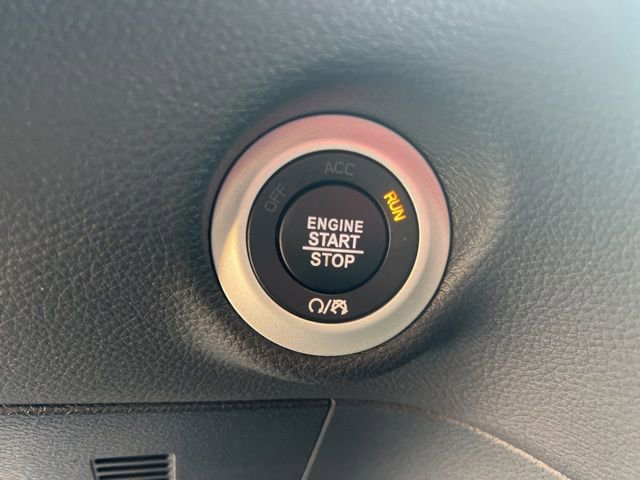 New 2026 Chrysler Pacifica Select image 13