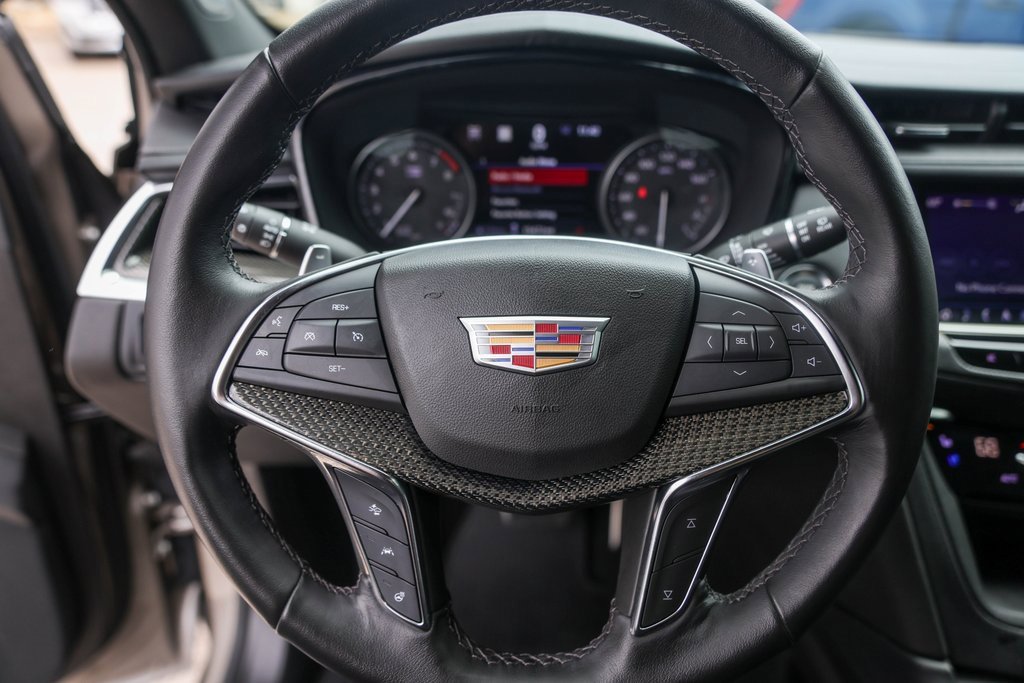 Used 2022 Cadillac XT5 Sportv w/ Technology Package image 12