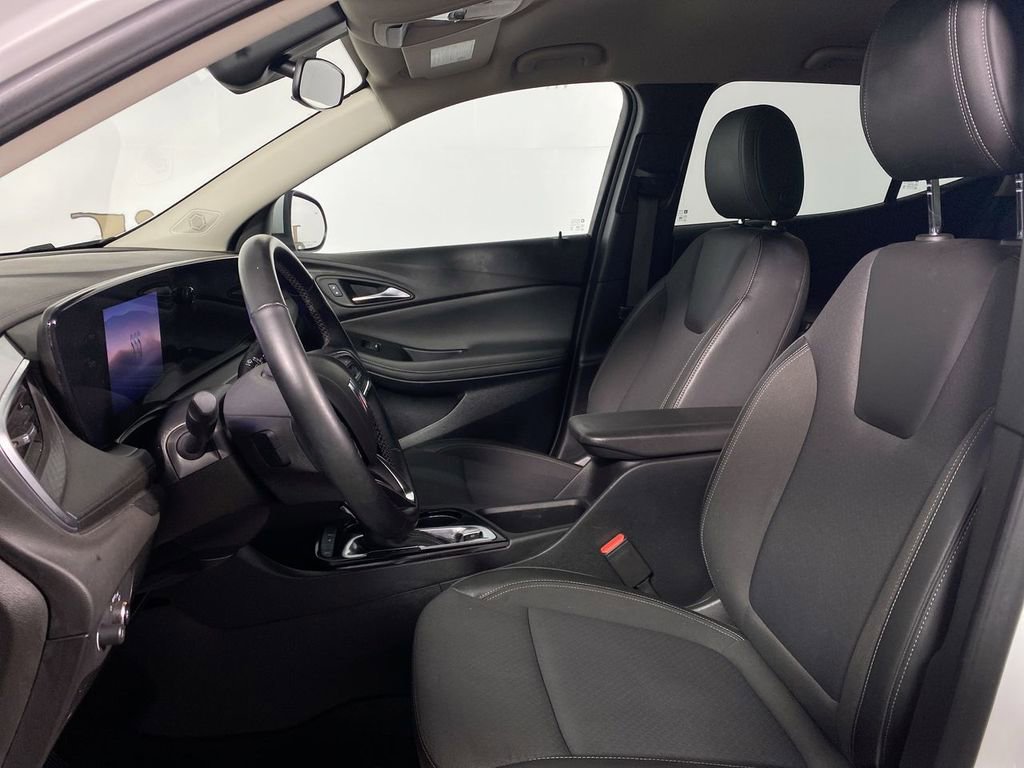 Certified 2024 Buick Encore GX Preferred w/ Comfort Package FWD image 11