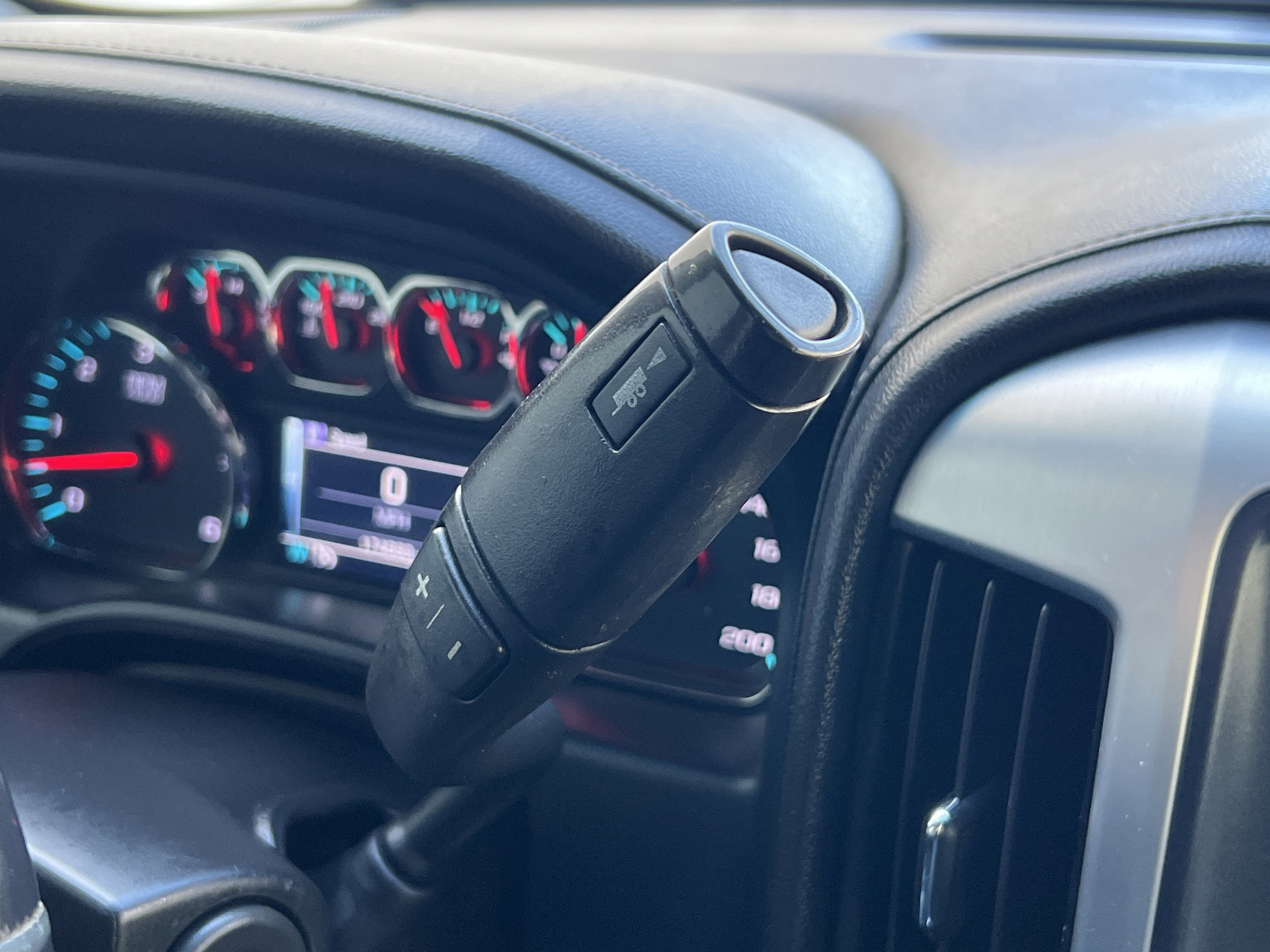 Used 2018 GMC Sierra 1500 SLE w/ Elevation Edition AWD/4WD image 28