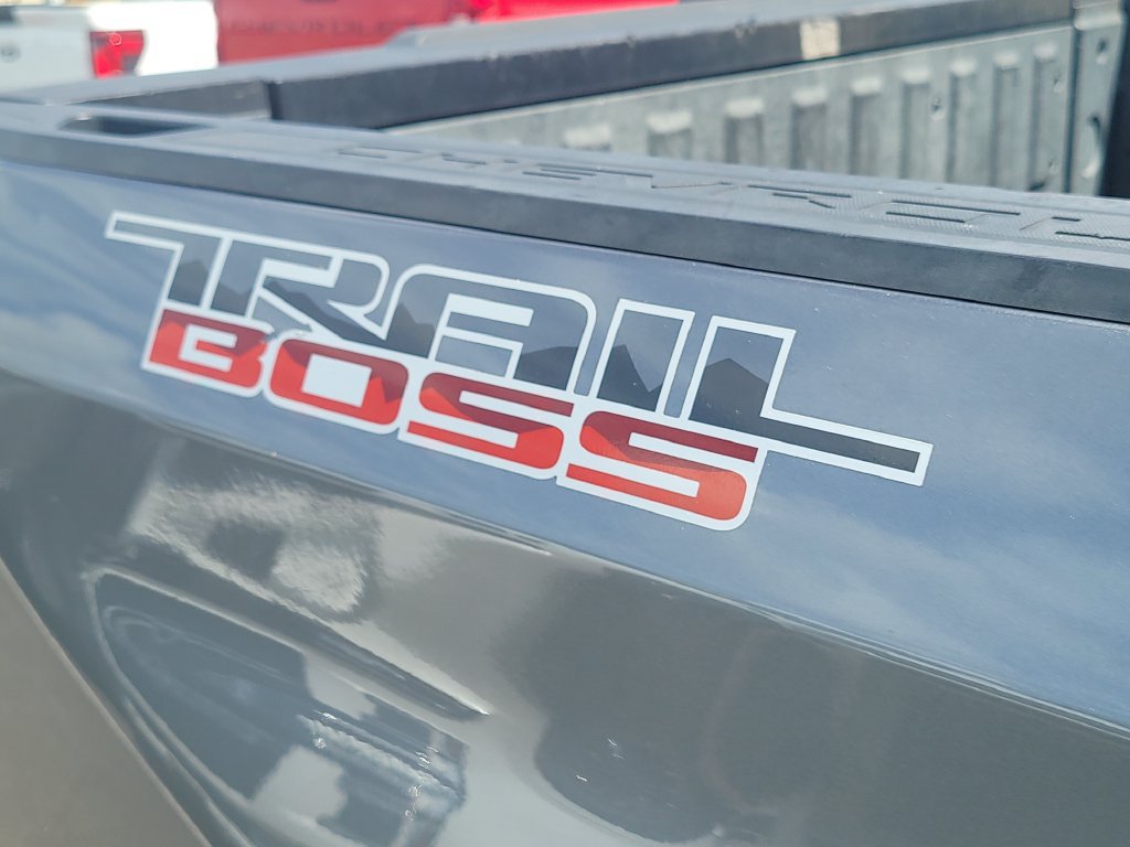 Used 2021 Chevrolet Silverado 1500 LT Trail Boss w/ Convenience Package II AWD/4WD image 7